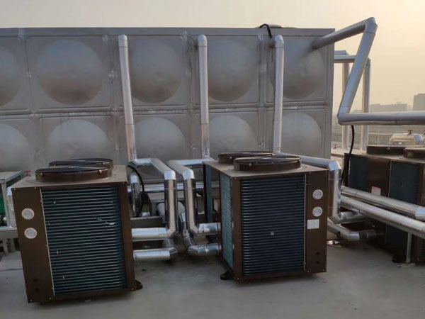 连云港万润房产25吨太阳能空气源热泵系统